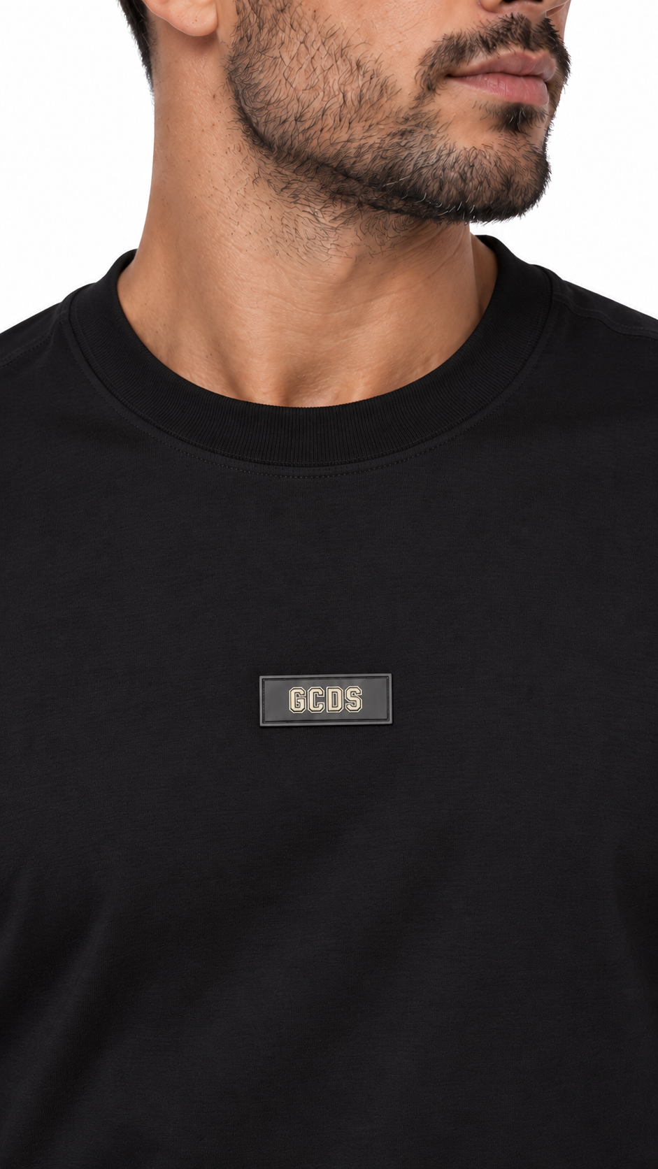 GCDS Black Badge — חולצת שרוול ארוך שחורה עם סמל בחזה